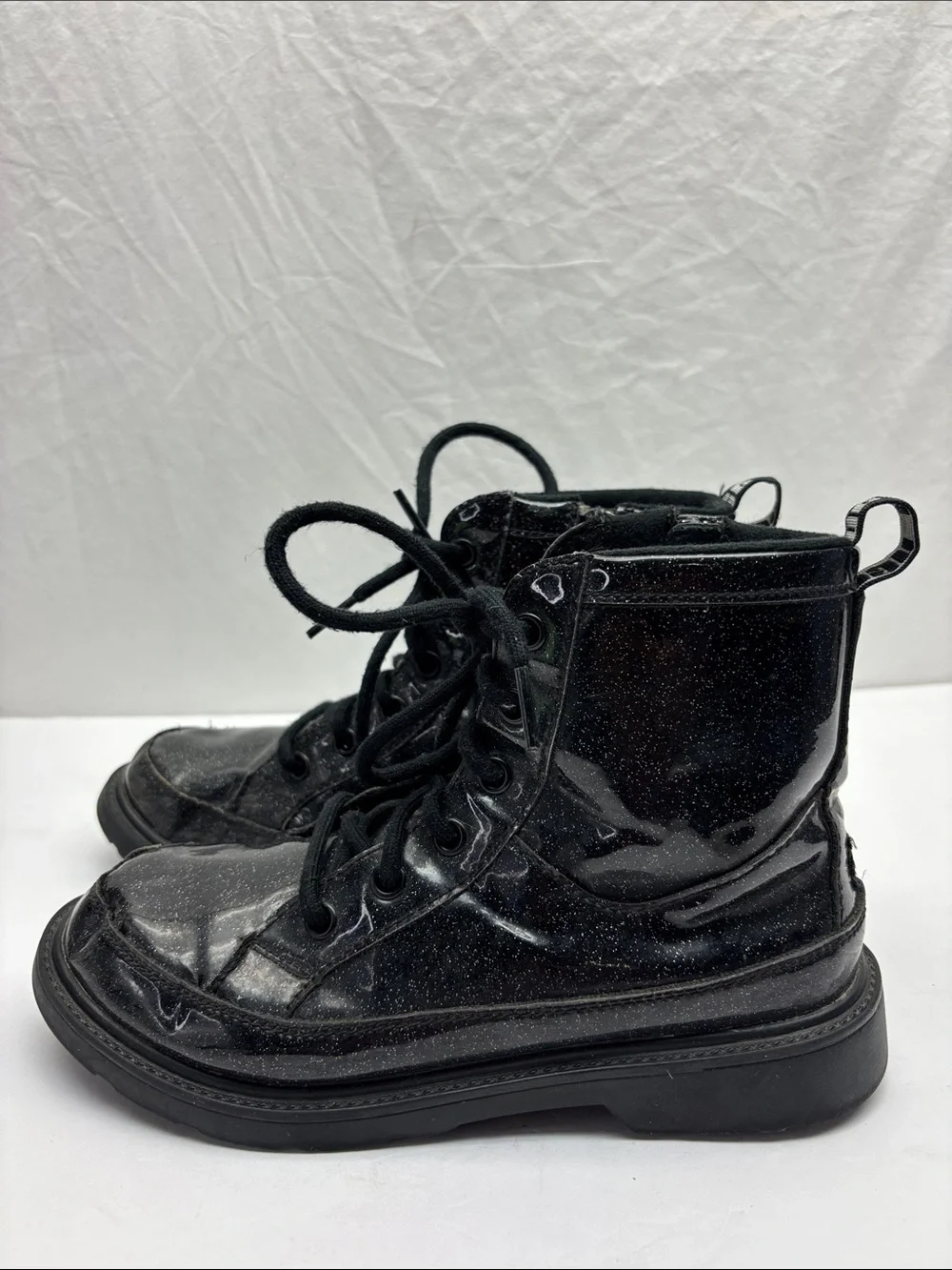 UGG boots for big girl SZ 4, box 55